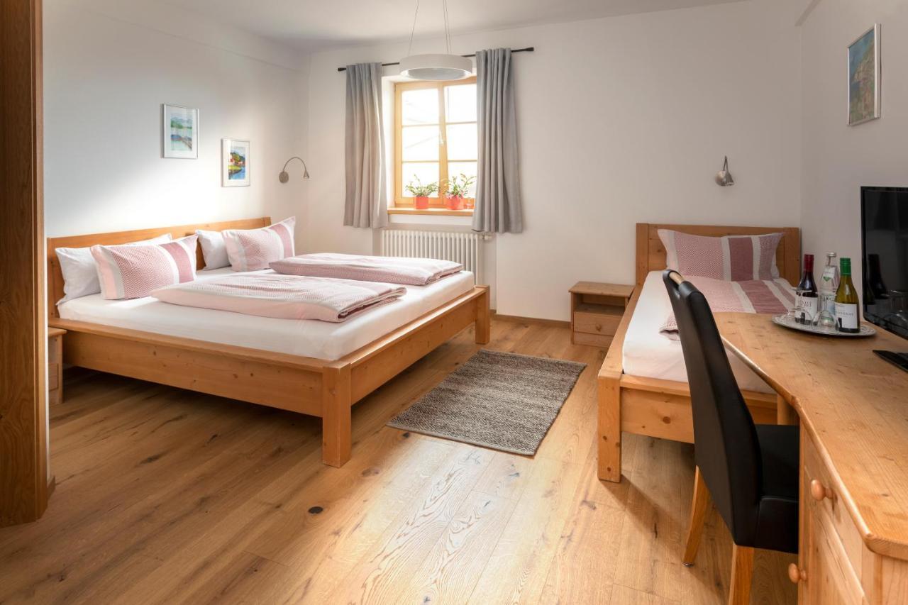 Pension Bernhardhof Otterfing Exterior foto