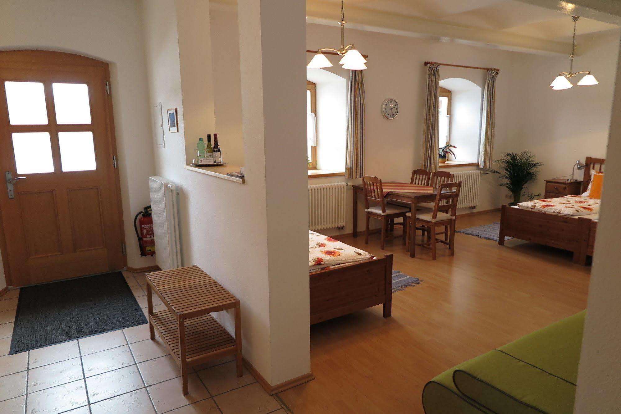 Pension Bernhardhof Otterfing Exterior foto
