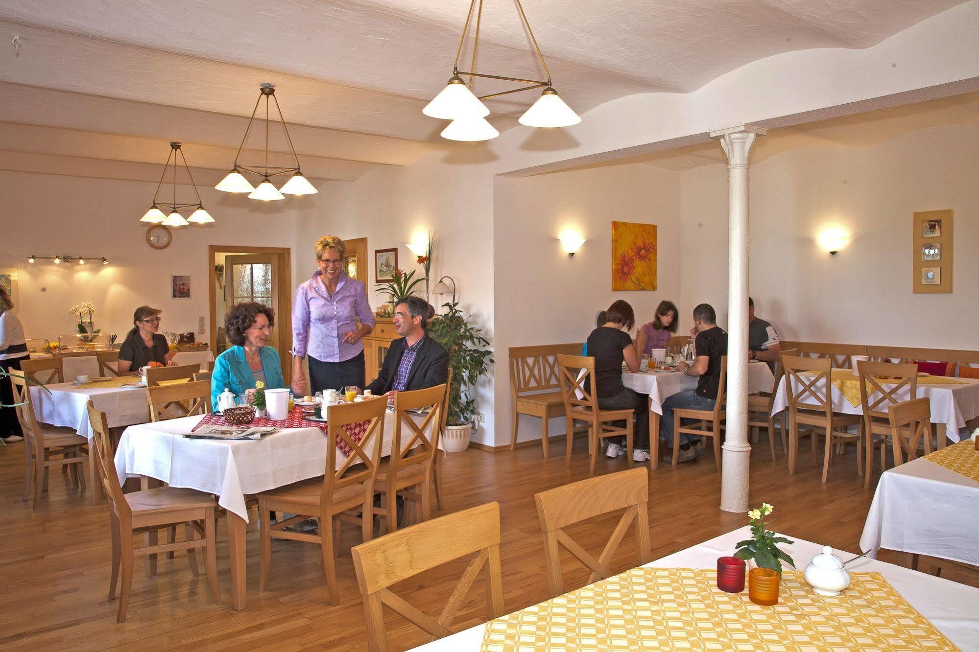 Pension Bernhardhof Otterfing Exterior foto