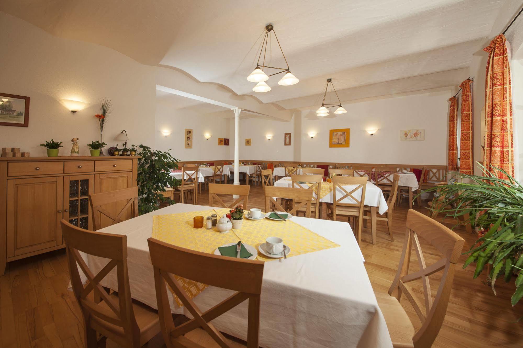 Pension Bernhardhof Otterfing Exterior foto